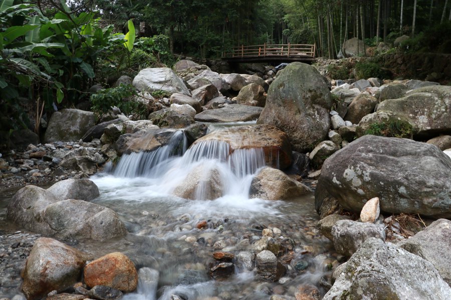 南惹山泉